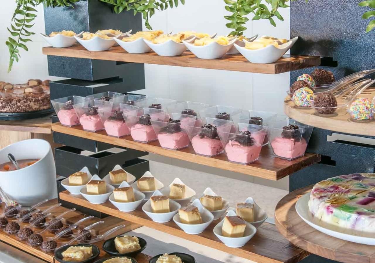 Enjoy Solar Das Aguas Park Resort Olímpia Zewnętrze zdjęcie A dessert buffet