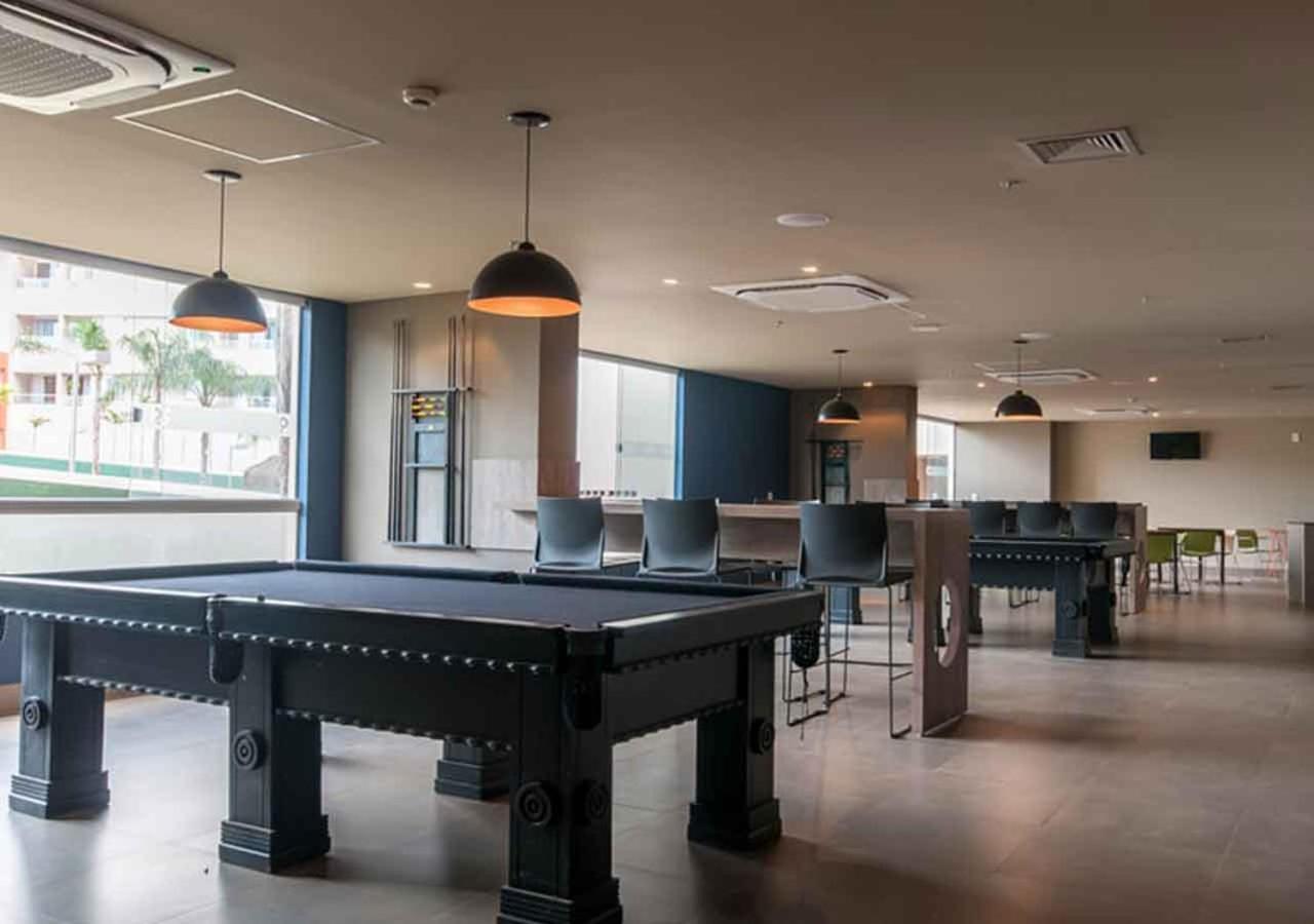 Enjoy Solar Das Aguas Park Resort Olímpia Zewnętrze zdjęcie The pool table at the University of East London's Docklands Campus