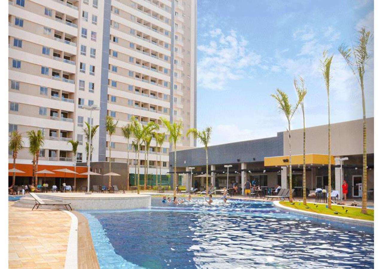 Enjoy Solar Das Aguas Park Resort Olímpia Zewnętrze zdjęcie The swimming pool at the 38th floor of the building